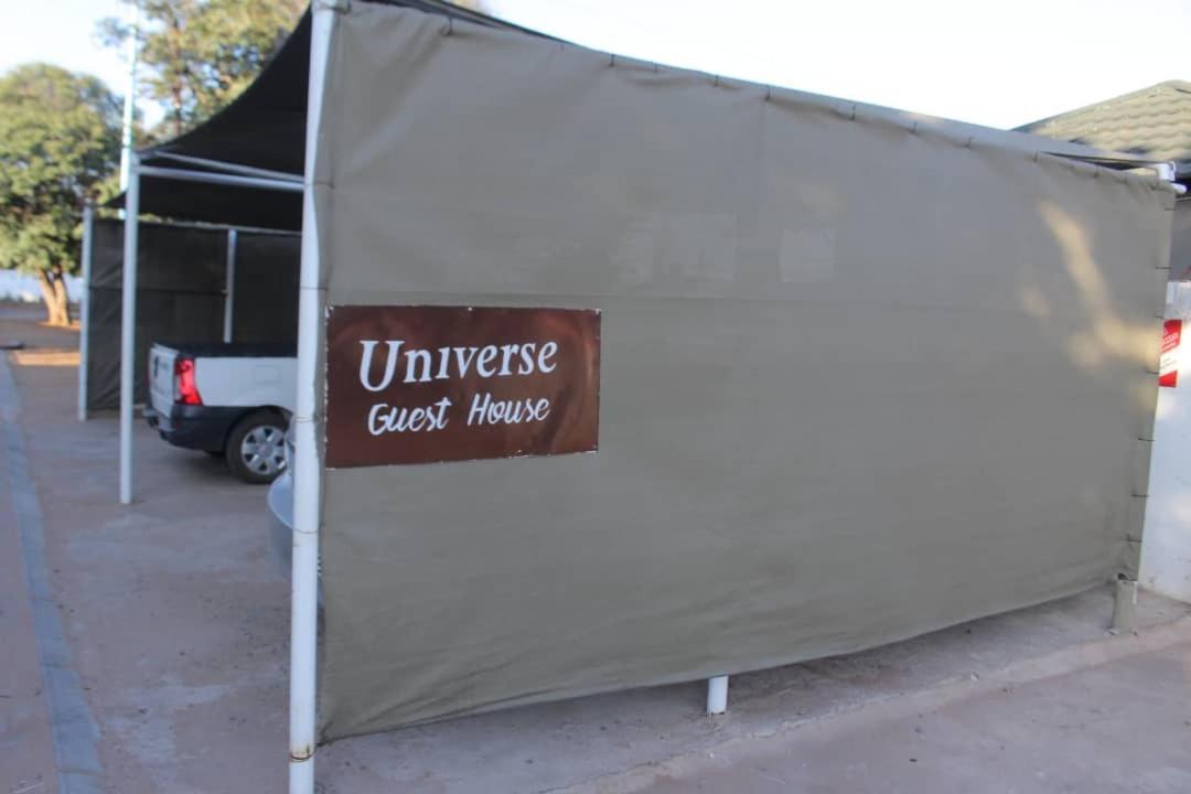 Universe Guesthouse Kasane Exterior foto